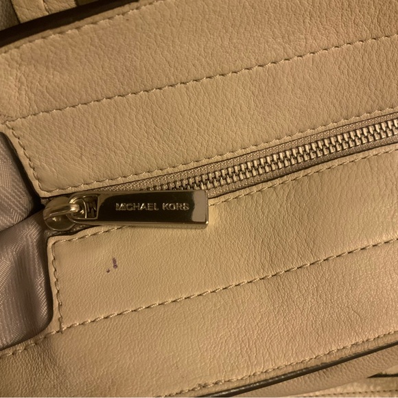 Michael Kors purse - Picture 11 of 11